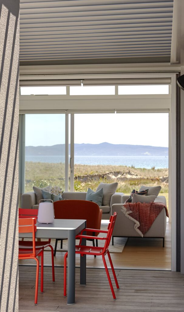 Outdoor terrace to living room ocean view, New house