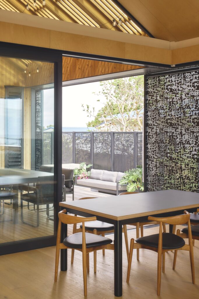 New house on Waiheke Island by Auckland Architects