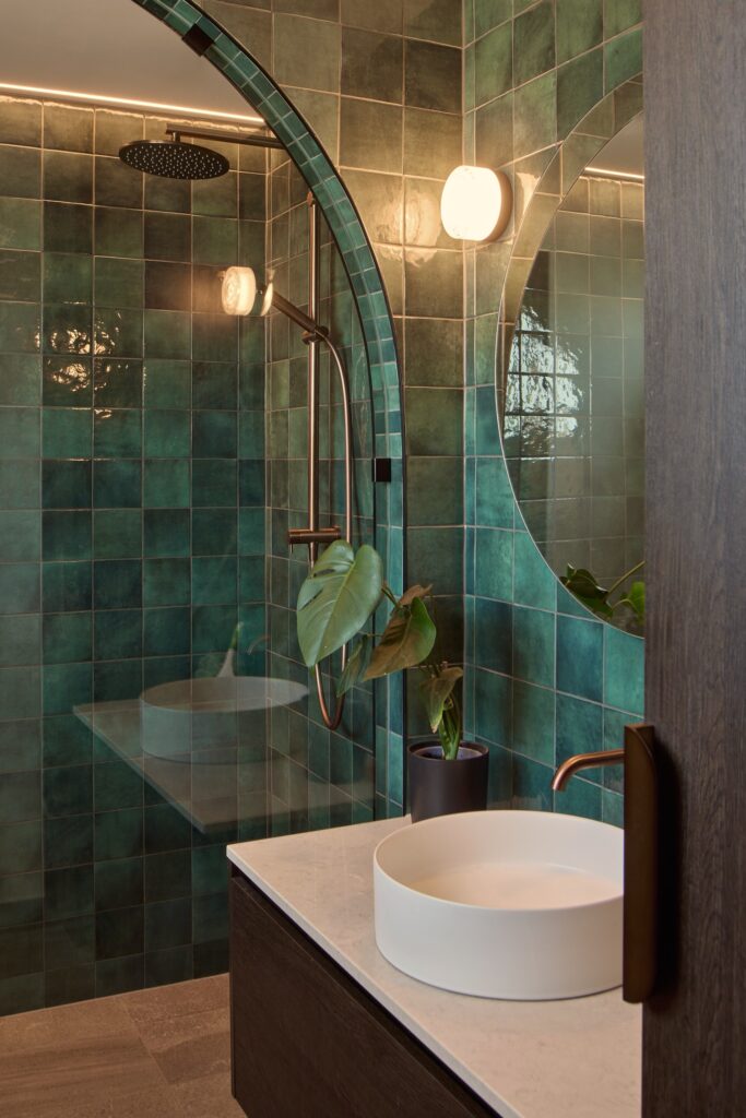 moody bathroom.131